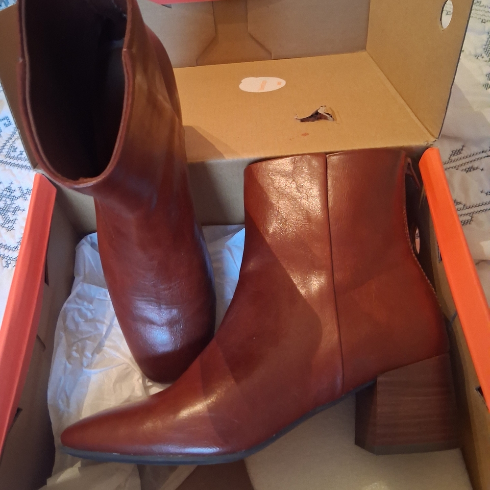 BareTraps Chestnut Ankle Booties